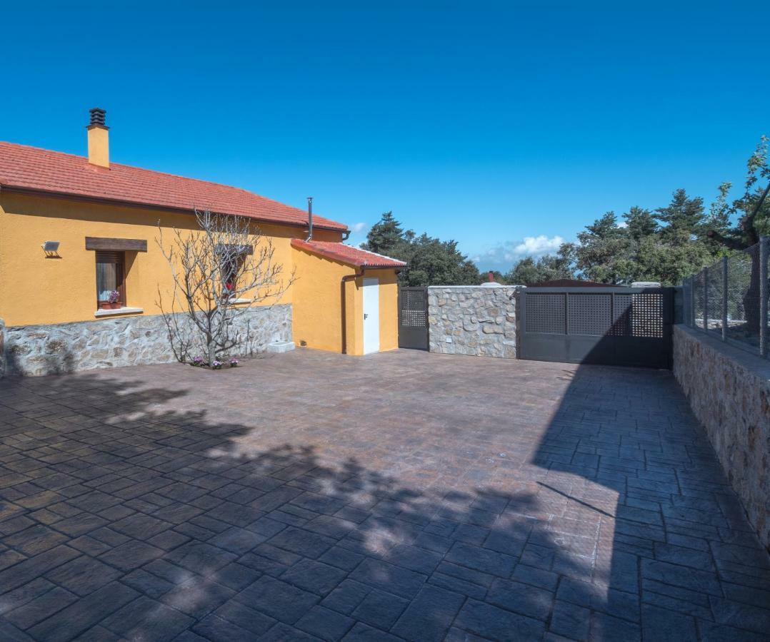 Casa Cantera Del Berrocal Ortigosa del Monte ภายนอก รูปภาพ